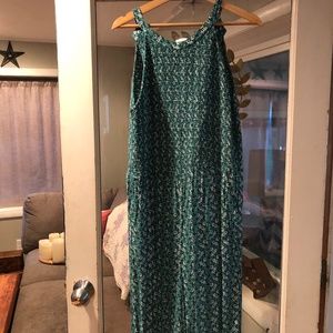 Jumpsuit with halter neckline